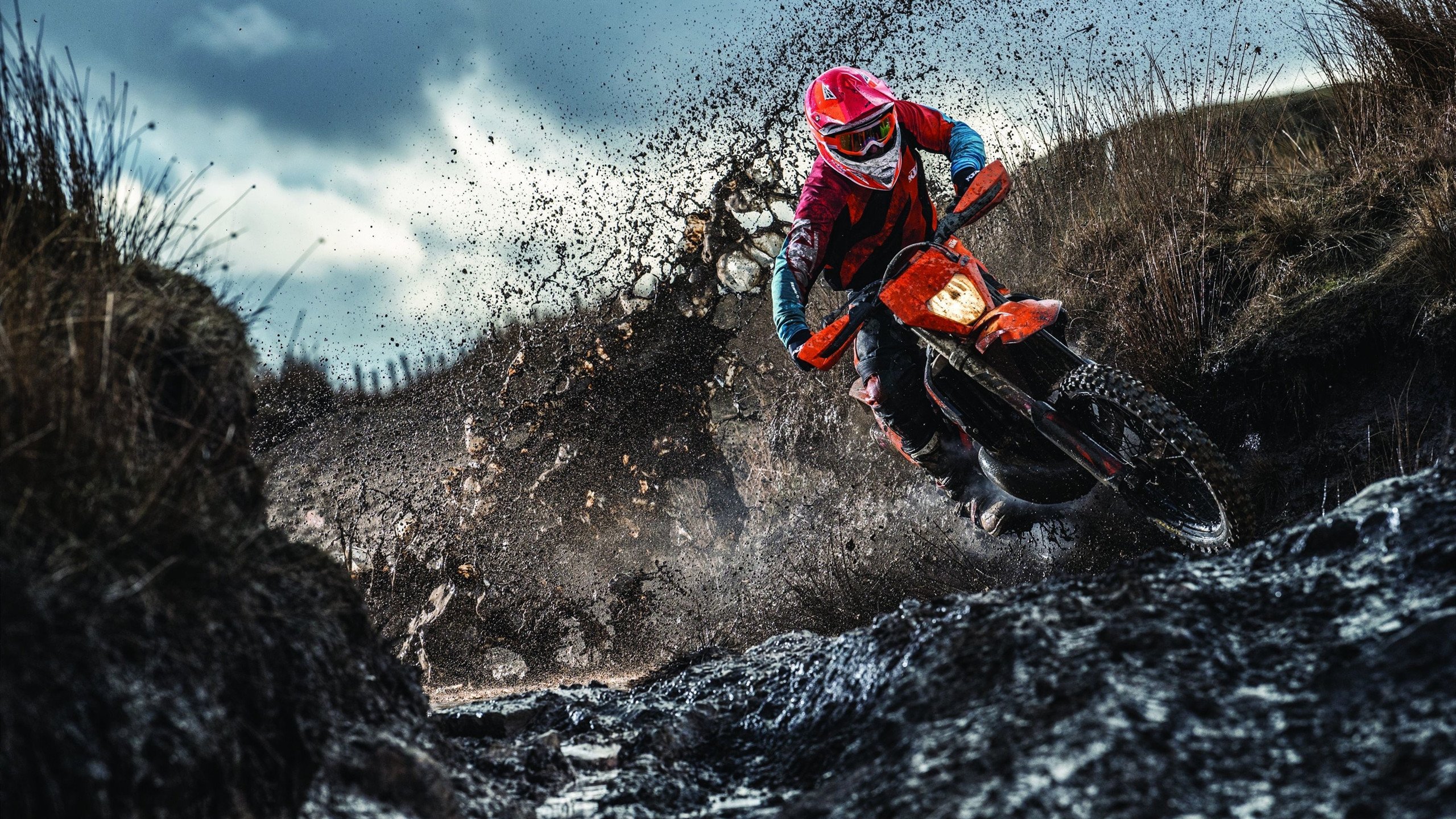 _精彩战况不停：比赛高光时刻大整合_，赛场精彩瞬间