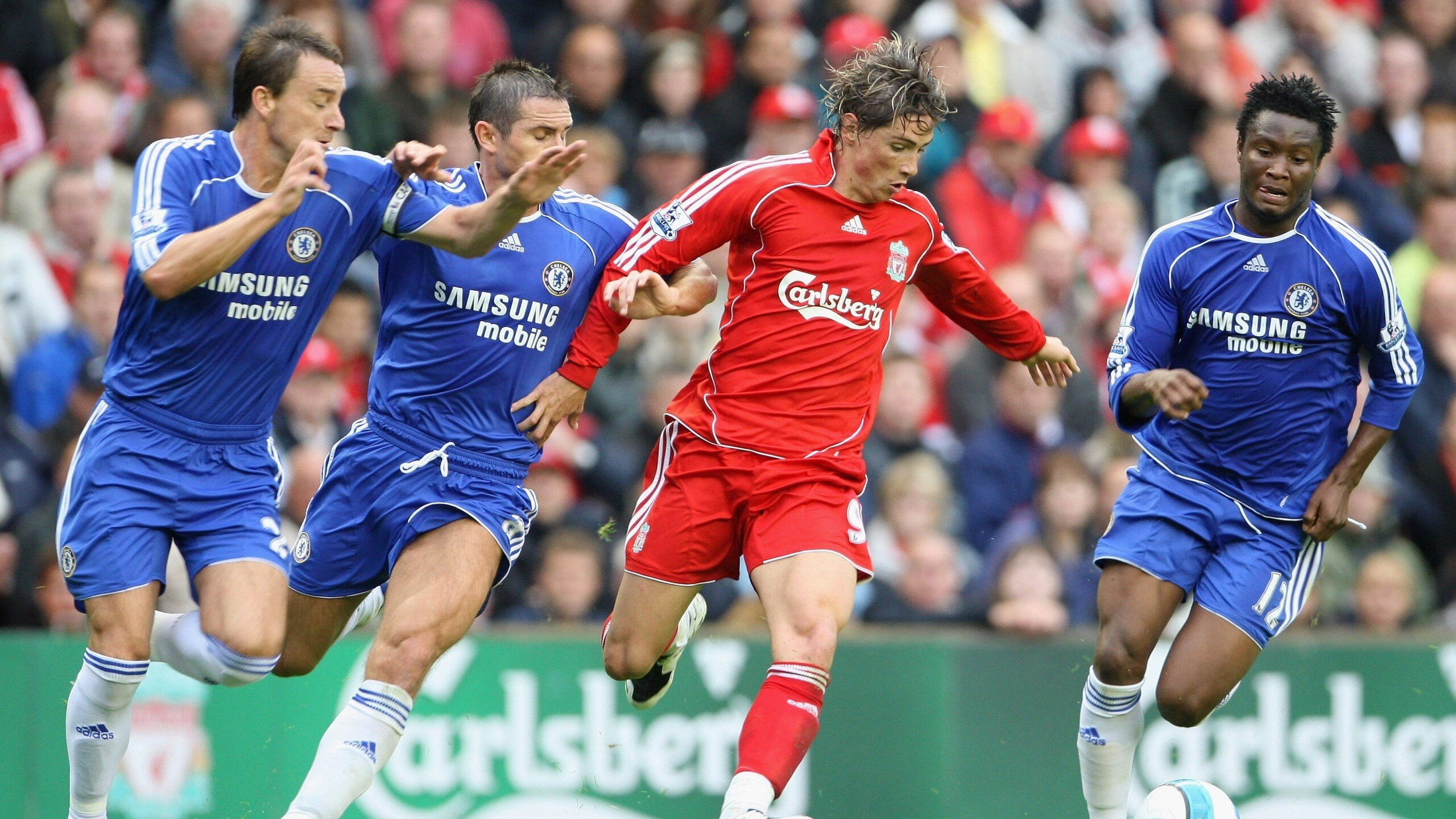 埃弗顿前锋状态火爆，古迪逊公园冲刺保级，古迪逊公园球场和安菲尔德距离